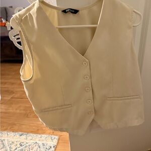 Amazon Cream Buttoned Vest and short two piece set